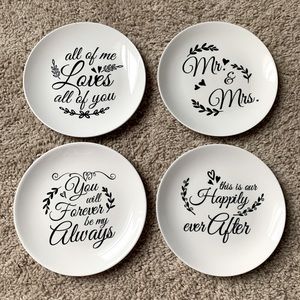 Mr. and Mrs. plate set